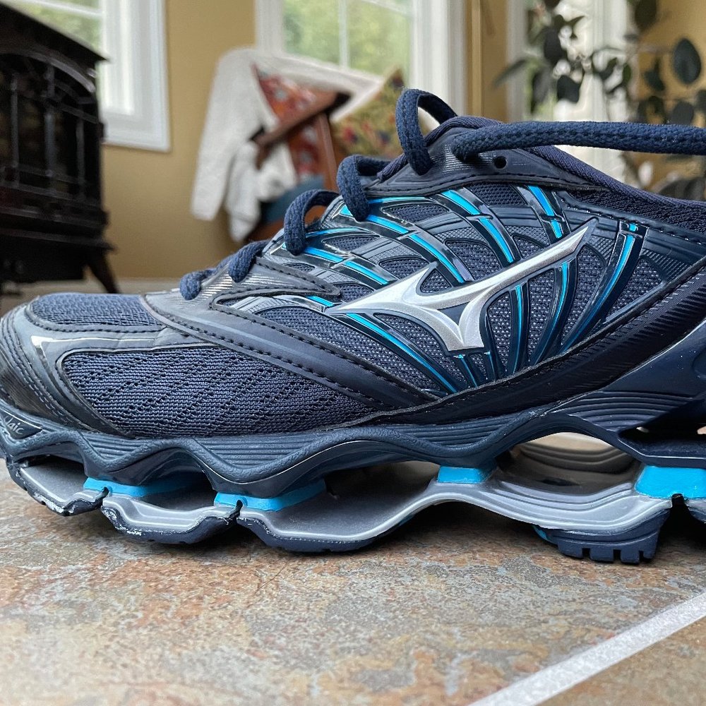 Mizuno Wave Prophecy Running Shoes (Men's 9) - $59